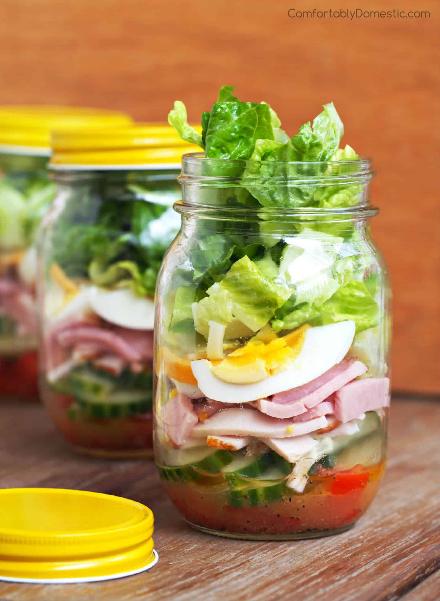 Spinach Pasta Salad in a Jar - Organize Yourself Skinny