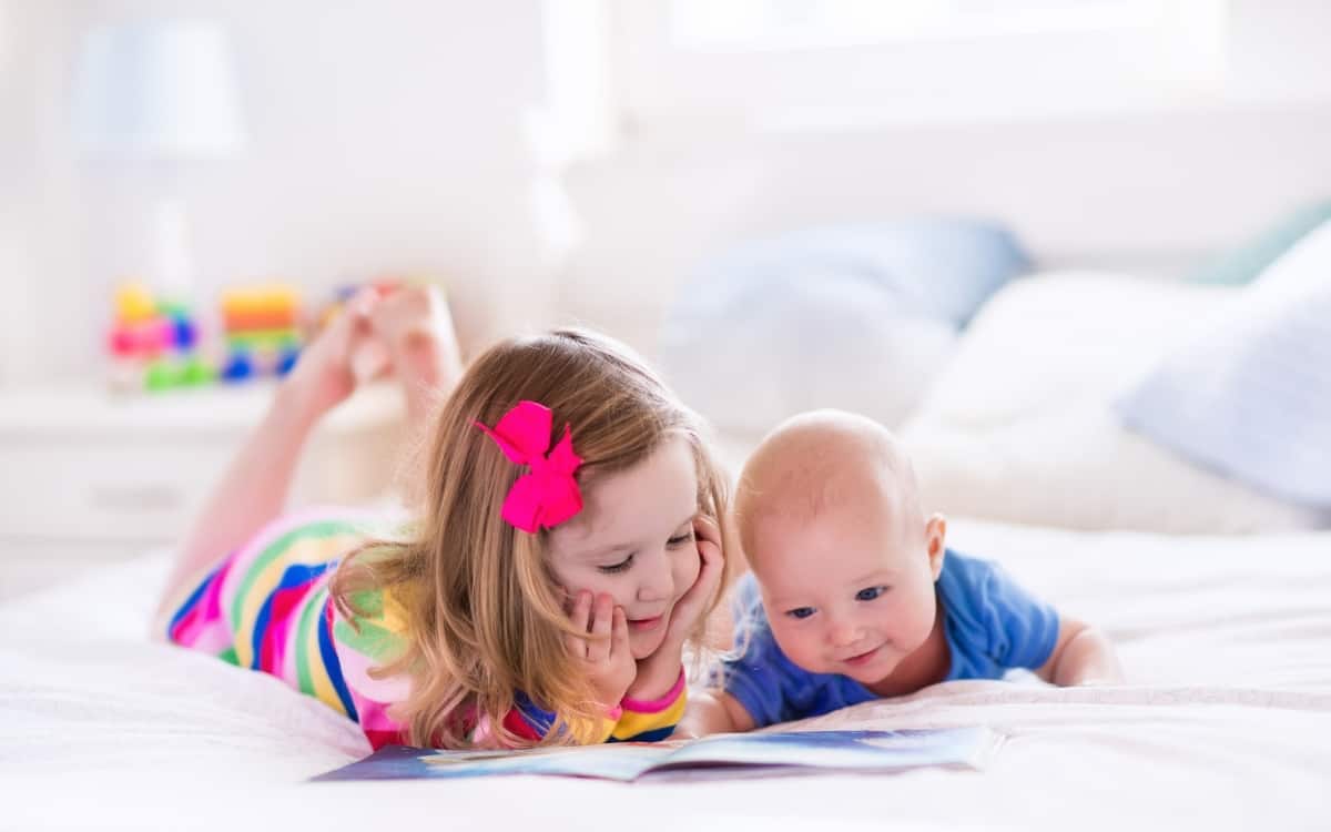 stay at home mom schedule for toddler and baby
